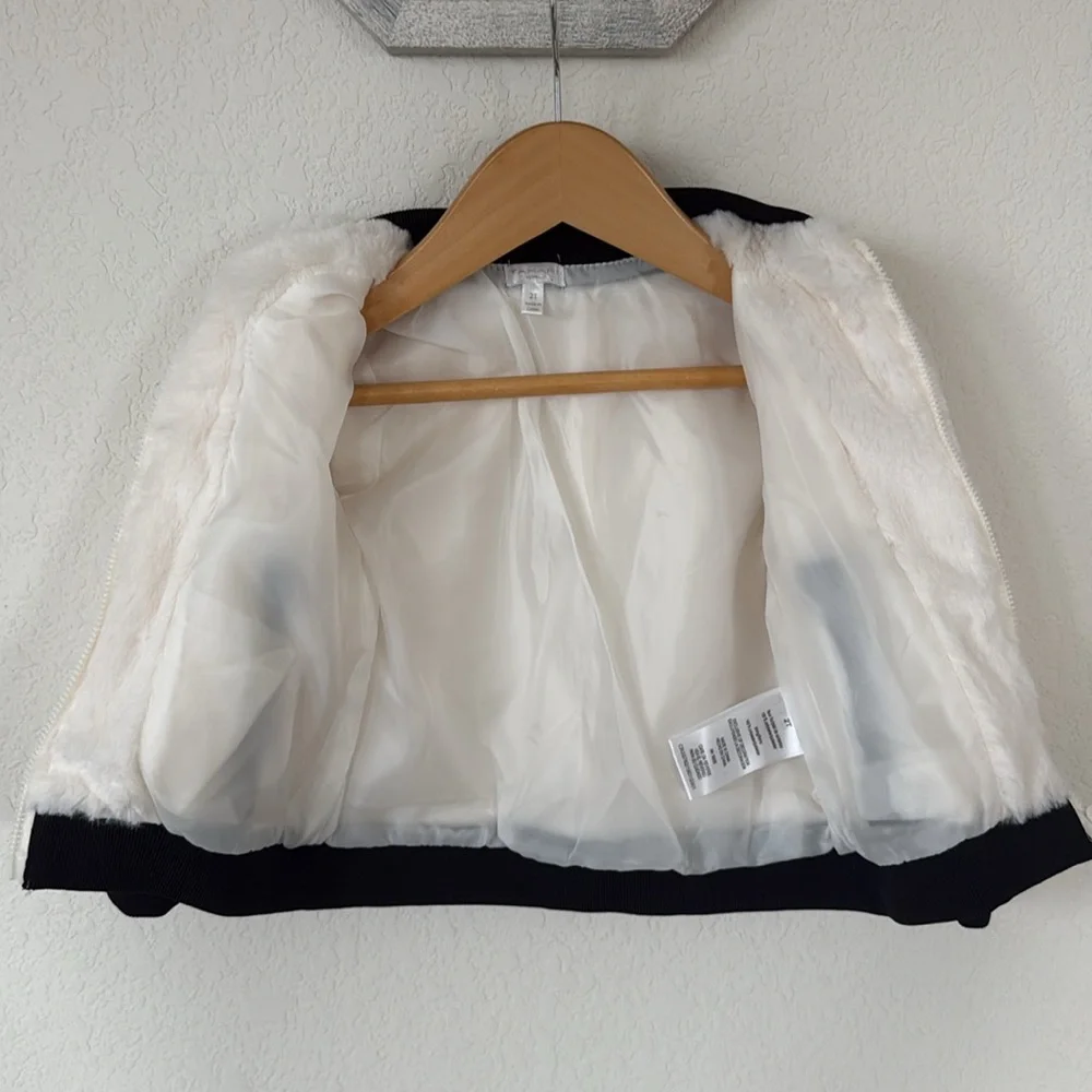 Tahari white puffer